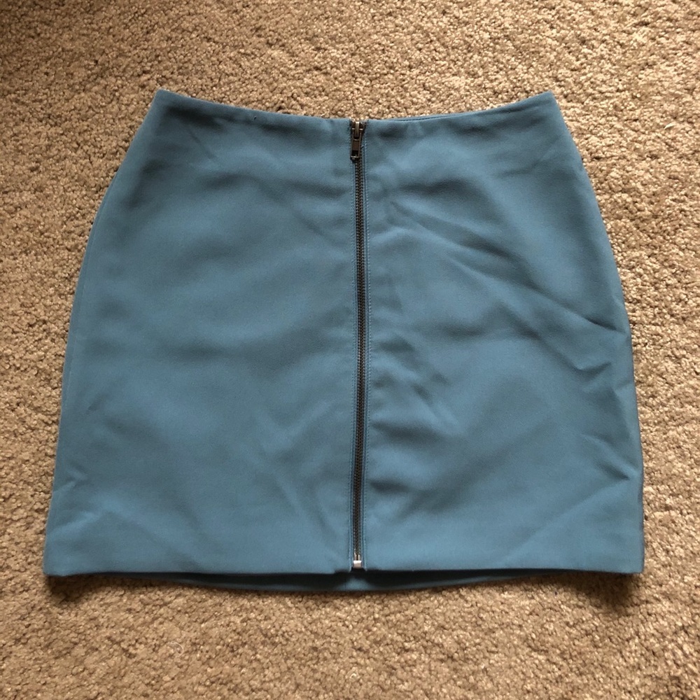 Forever 21 Front Statement Zipper Mini Skirt